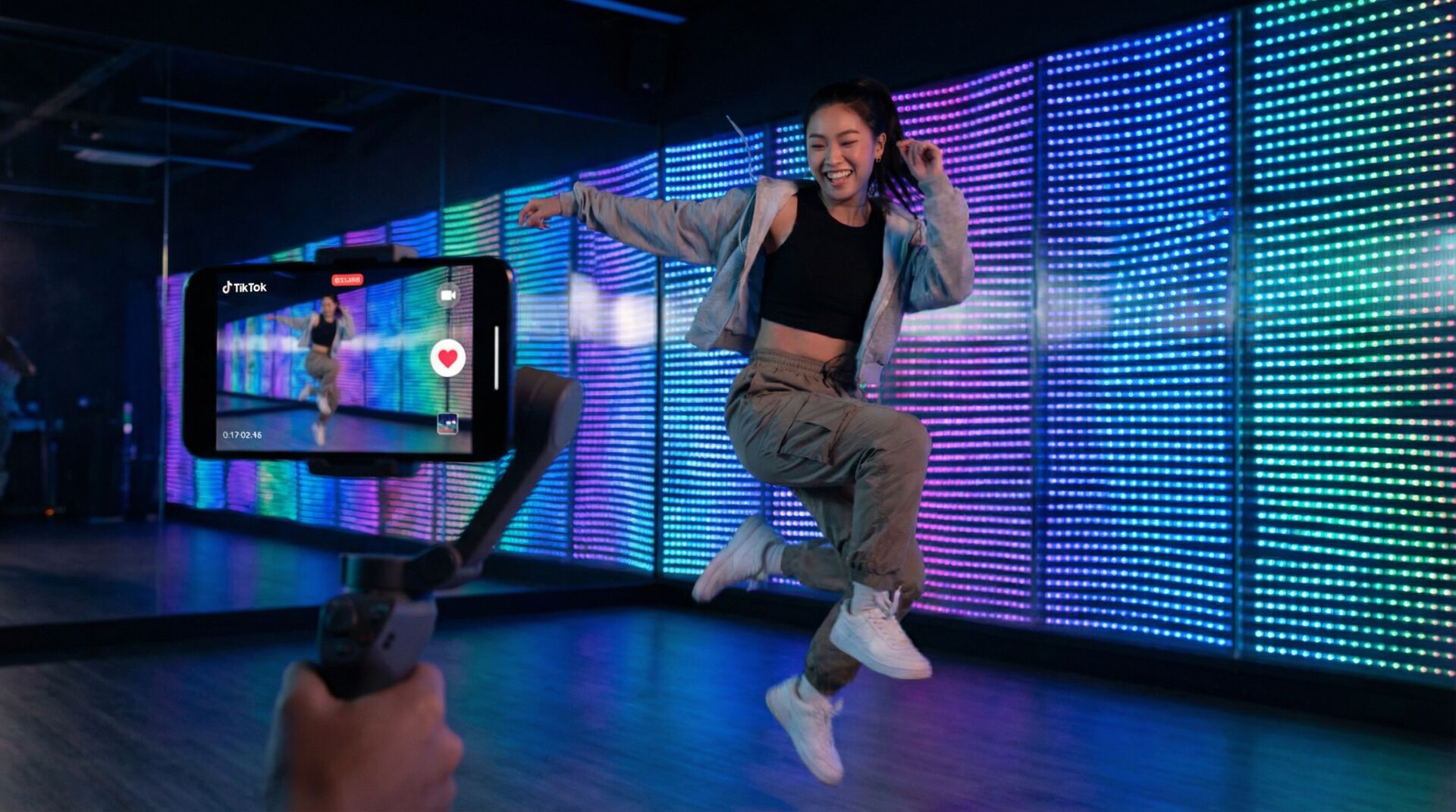 无限臀山短视频创作